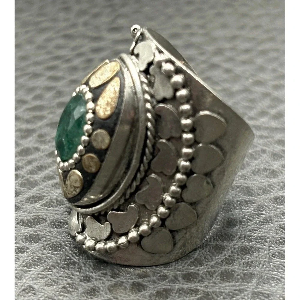 Vintage Huge Tribal Green Stone Oval Statement Ring Size 7 Silver Tone